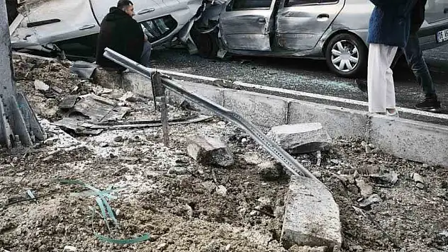 Nevşehir'de iki otomobil çarpıştı: 3 yaralı