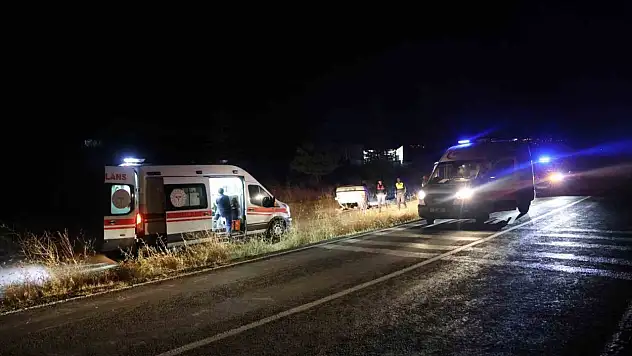 Kontrolden çıkan otomobil takla attı: 1'i ağır, 5 yaralı