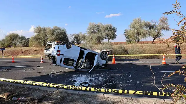 Nevşehir'de refüje çarpan araç takla attı!