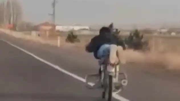 Nevşehir'de trafikte tehlike saçan motosiklet sürücüsünün cezası ağır oldu!