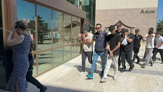 Nevşehir merkezli 120 milyon liralık dolandırıcılık operasyonunda çok sayıda tutuklama!
