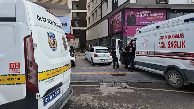6'ıncı kattan düşen 55 yaşındaki adam hayatını kaybetti