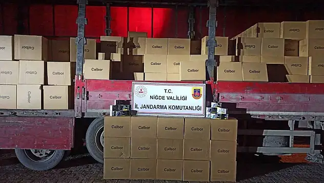 Niğde'de dev kaçak sigara operasyonu