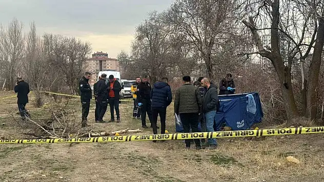 Niğde'de şüpheli ölüm: Boş arazide ceset bulundu