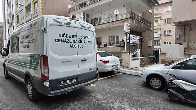26 yaşındaki genç apart dairede ölü bulundu