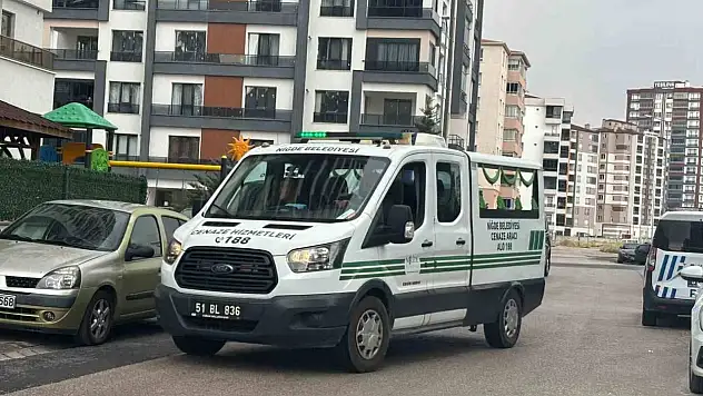 Niğde'de gizemli olay: Genç kız çatı katında ölü bulundu