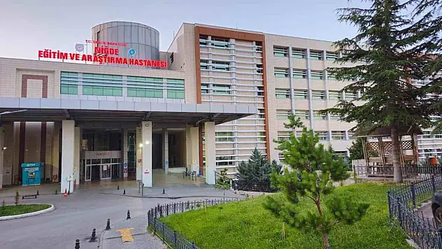 Niğde'de hastane ek binasında korkutan yangın