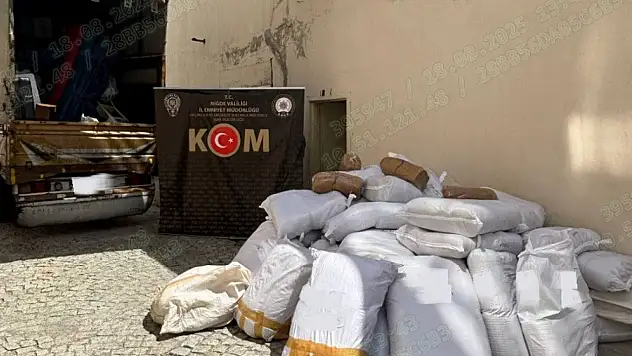 Niğde'de bin 600 kilo kaçak tütün yakalandı!