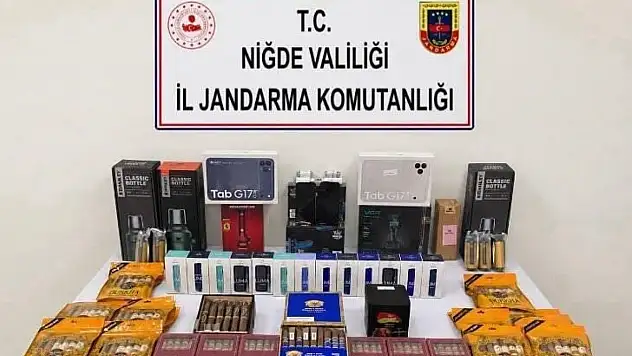 Ulukışla'da yol kontrolünde kaçak ürünler ele geçirildi!