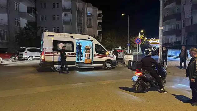 Motosiklet ile otomobil çarpıştı: 1 yaralı