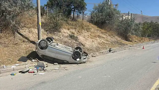 Niğde'de otomobil takla attı