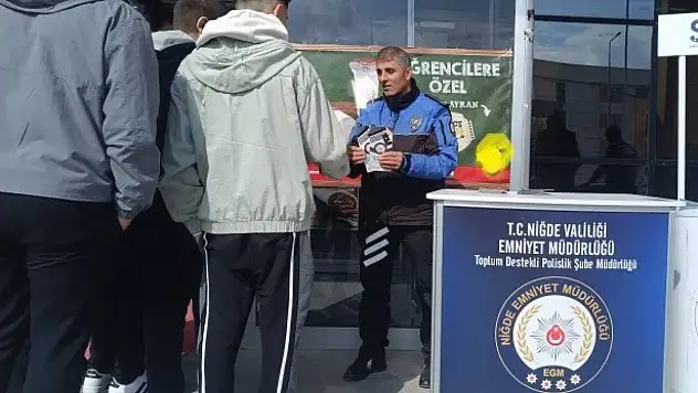 Niğde polisi vatandaşları dolandırıcılığa karşı bilgilendirdi