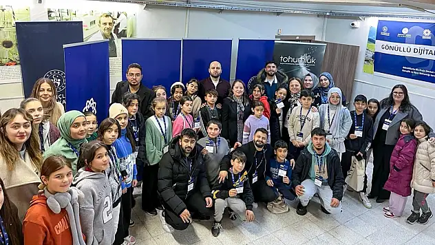 NNYÜ'de Gönüllü Dijital Elçiler Projesinin ilk aşaması gerçekleştirildi