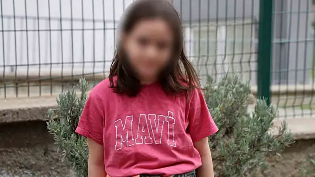 Nöbetçi öğretmen diğer öğrencileri kurtarmak için 'yere yatın' diye bağırmış
