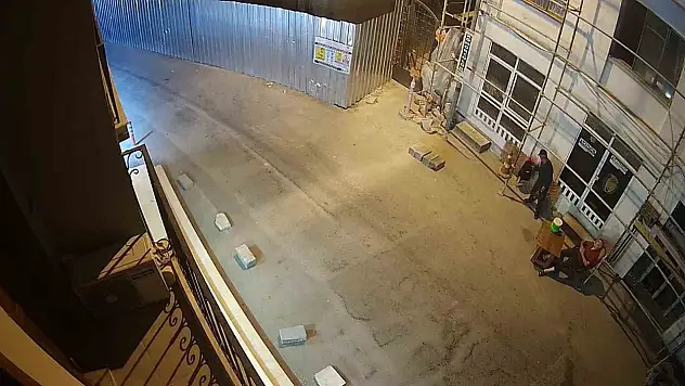 Bekçiyi uykuda yakaladılar: Cep telefonu çalındı