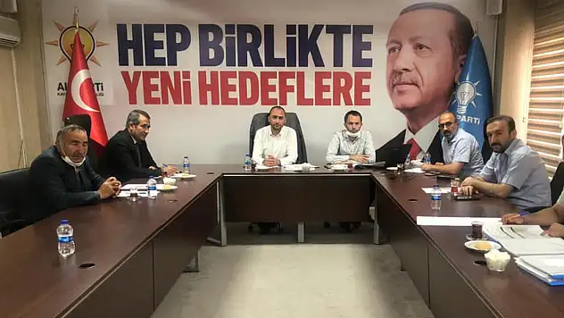 AK Parti'nin değişmez ismi oldu!- Tüm yönetimlerde o var!
