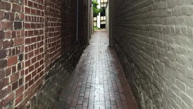 O Yollar Herkese Dar Gelecek!