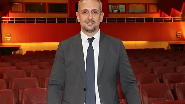 Ünlü sanatçı Devlet Tiyatrosu müdürü oldu