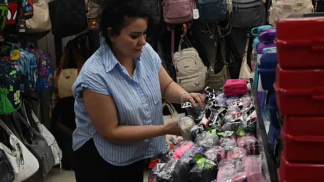 Okul çantası fiyatları 250 ile 4 bin TL arasında değişiyor!