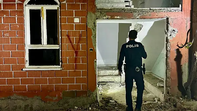 Okul önlerinde denetim sıklaştı: 1646 kişi sorgulandı