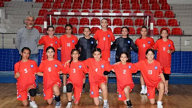 Okullar arası Yıldızlar Hentbol Müsabakaları sürüyor!