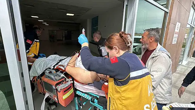 Niğde'de önce boşanma aşamasında olduğu eşini, sonra kendisini bıçakladı