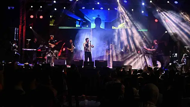 Oğuzhan Koç Onikişubat'ta kalpleri fethetti