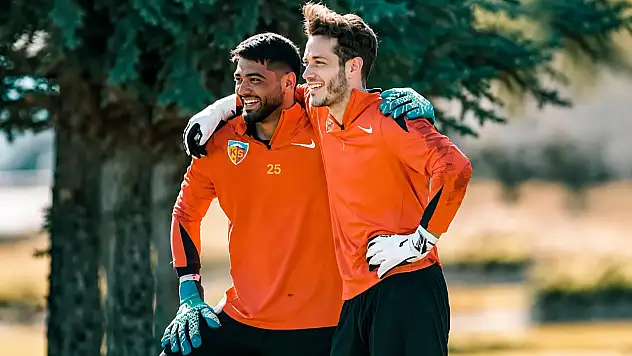 Onurcan Piri için anlaşma paylaşımı geldi! Kayserispor'dan ayrıldı mı?