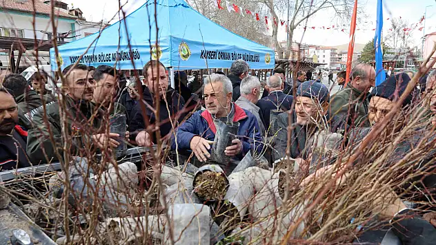 Orman Haftası Yahyalı'da fidan dağıtımı ile kutlandı