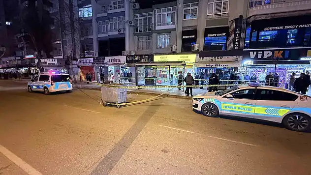 Otobüs beklerken husumetlisi tarafından vuruldu!