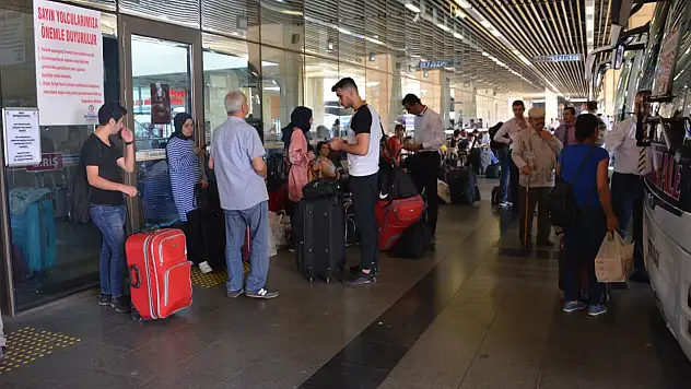 Otobüs yolculuklarında ikram dönemi sona mı eriyor?