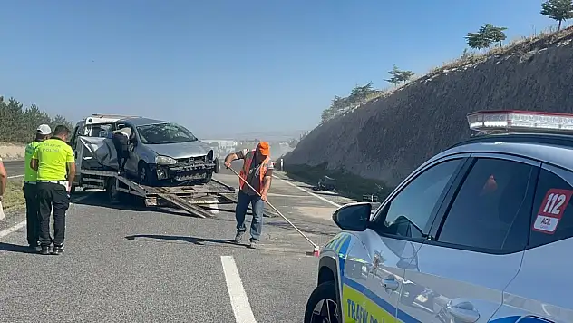 Otomobil takla attı: Anne hayatını kaybetti, bebeği yaralandı