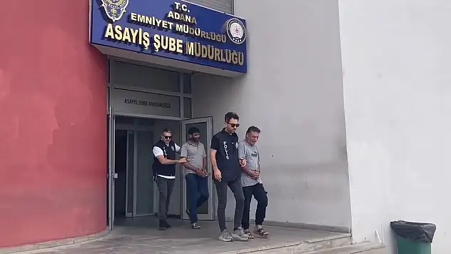 Adana'da atı araca bağlayarak sürükleyen 2 kişi tutuklandı!