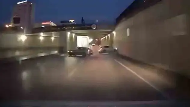 Otomobiliyle makas atarken kaza yaptı!