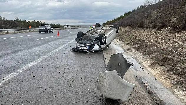 Otoyolda 9 araç kaza yaptı - Yaralılar var!