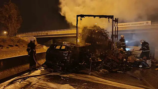 Korkunç kaza: Cip tıra çarptı, araç alev aldı!