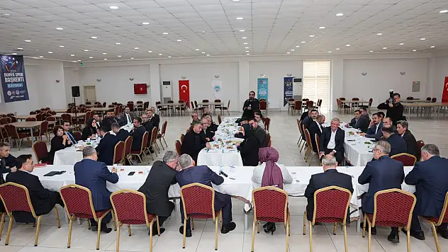 Özdoğan Büyükkılıç'a eşlik etti: Muhtarlarla yatırım projelerini masaya yatırdı!