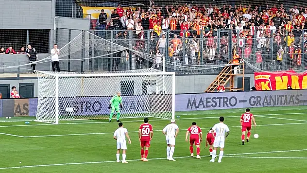 Pendikspor-Kayserispor maçında hakem hatası mı var?