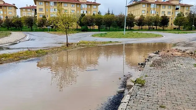 Pınarbaşı su baskını alarmı! Belediye ekipleri anında müdahale etti