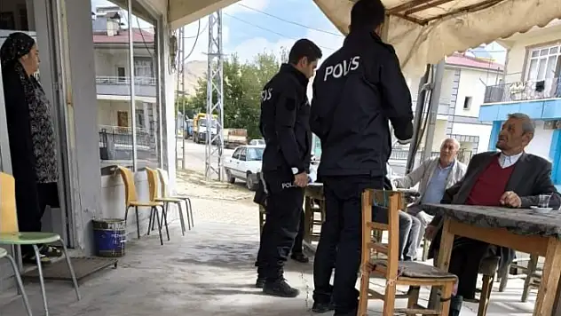Tufanbeyli'de polis 77 vatandaşa bilgilendirme yaptı