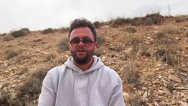 Porsuk yuvasından gelen sesleri tilki sandı, Kangal yavrusu çıktı!