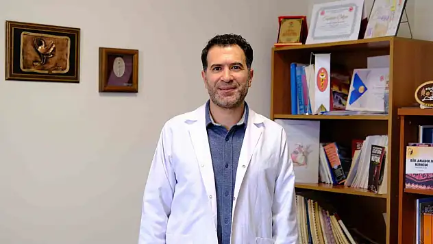Prof. Dr. Koçkaya'dan sokak hayvanları sağlığı hakkında açıklama