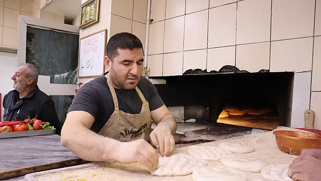 Ramazan ayının vazgeçilmezi: Fırınlarda mesai başladı!