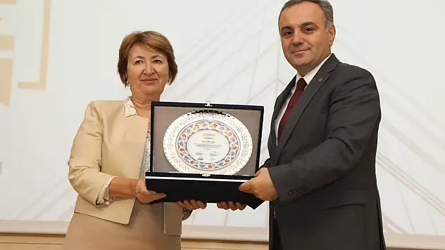 Rektör Altun: 'Deprem, ülkemizin bir gerçeği'