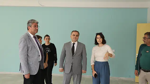 Rektör Altun, yeni açılan eğitim merkezinde incelemelerde bulundu