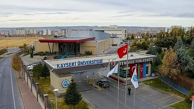 Kayseri Üniversitesi'nde dikkat çeken başarı!