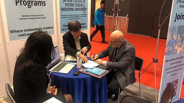 Rektör Kurtuluş, Hong-Kong'da temaslarını sürdürüyor!