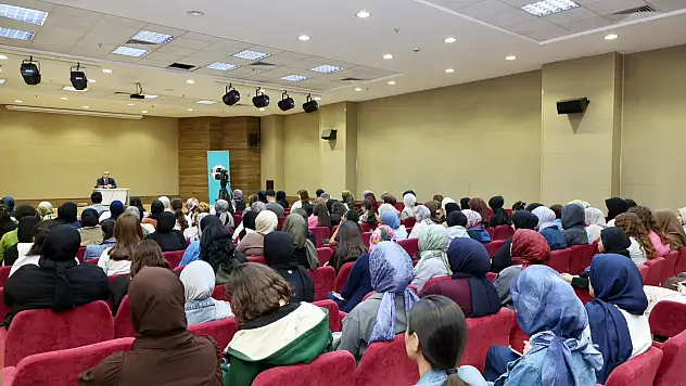 Rektör Prof. Dr. Altun, öğrencilerle buluştu