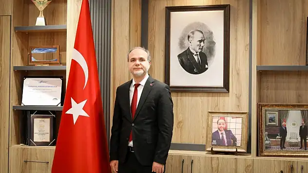 Rektör Uslu'dan 30 Ağustos mesajı: 'Bağımsızlık irademizin en güçlü sembollerinden biri'