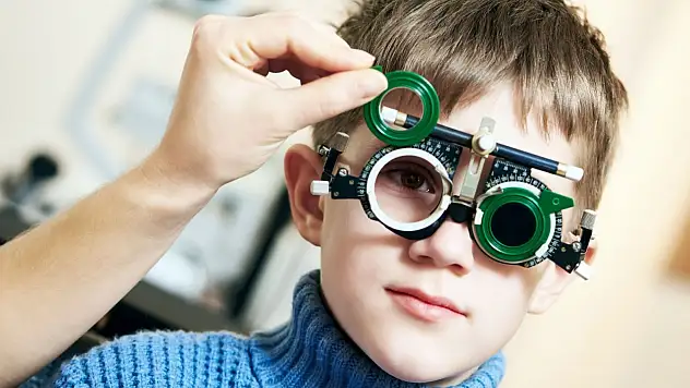 Risk grubundaki çocuklar tehlikede: Bakanlık glokoma karşı uyardı